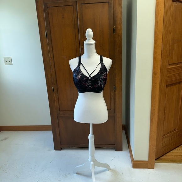 VICTORIA SPORT by Victoria’s Secret sports bra 34DD adjustable straps - Picture 1 of 7